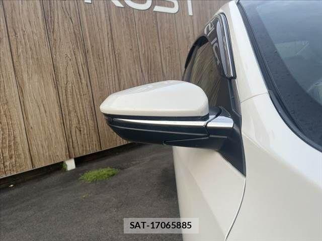 Honda INSIGHT 2019-08 8314877-25