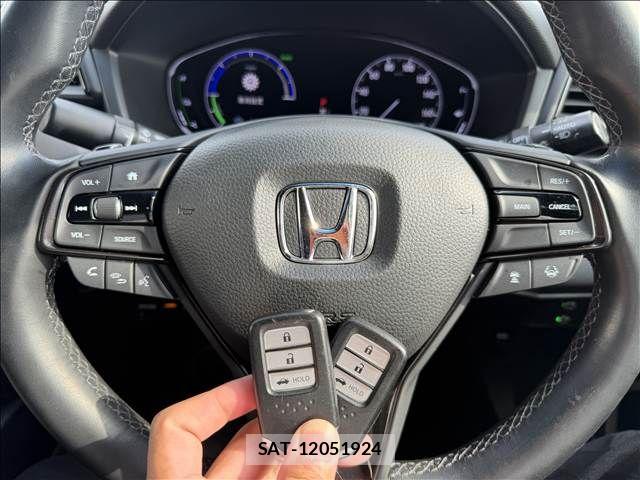 Honda INSIGHT 2019-02 8525278-17