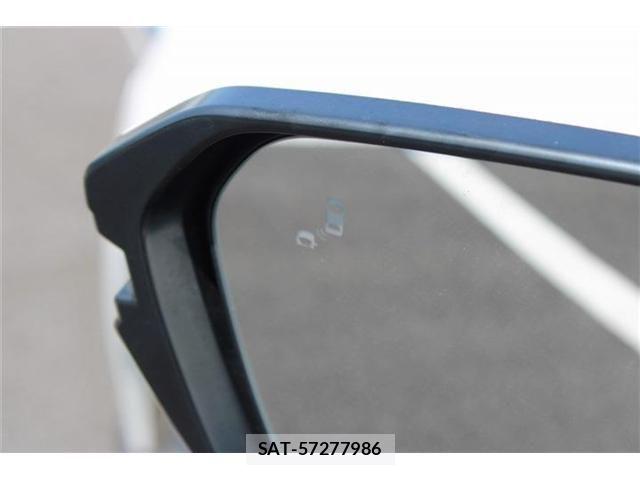 Honda INSIGHT 2023-01 8562219-17