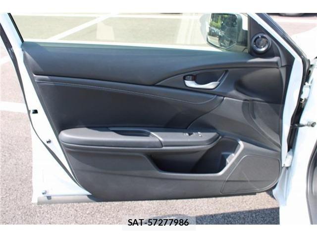 Honda INSIGHT 2023-01 8562219-29