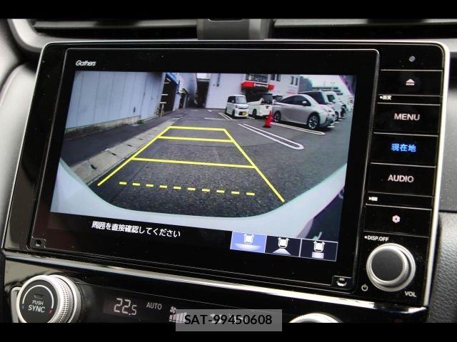 Honda INSIGHT 2019-03 8685731-19