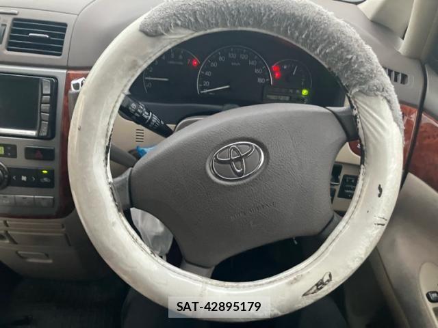 Toyota IPSUM 2004-03 7058946-14