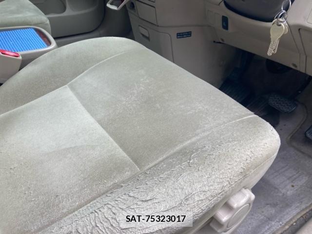 Toyota IPSUM 2005-06 7358174-13