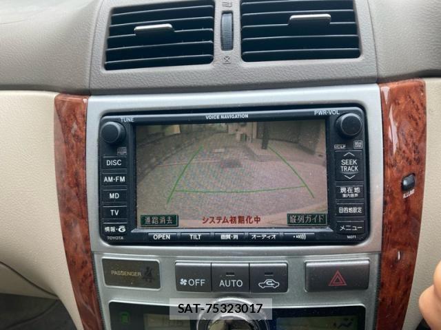 Toyota IPSUM 2005-06 7358174-16