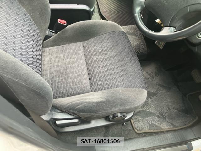 Toyota IPSUM 2005-07 7392444-13