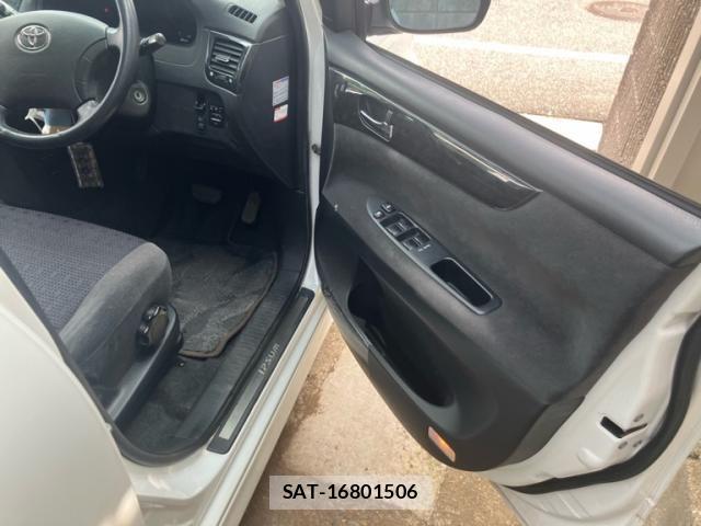 Toyota IPSUM 2005-07 7392444-15