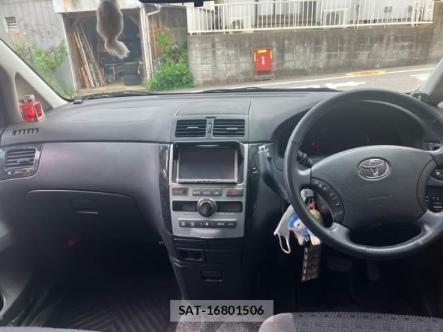 Toyota IPSUM 2005-07 7392444-18