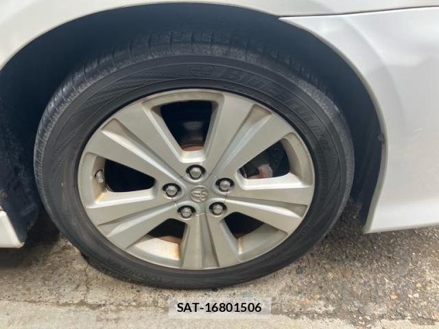 Toyota IPSUM 2005-07 7392444-4