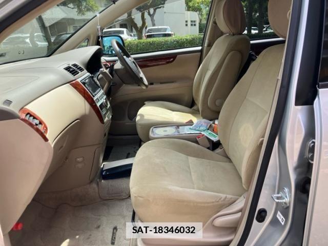 Toyota IPSUM 2004-03 7902756-9