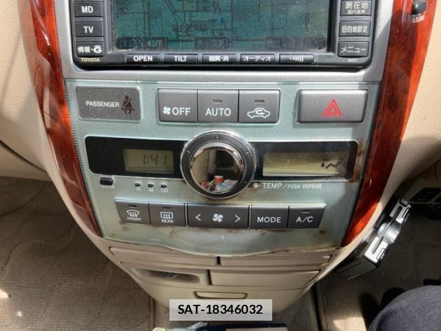 Toyota IPSUM 2004-03 7902756-19
