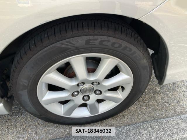 Toyota IPSUM 2004-03 7902756-6