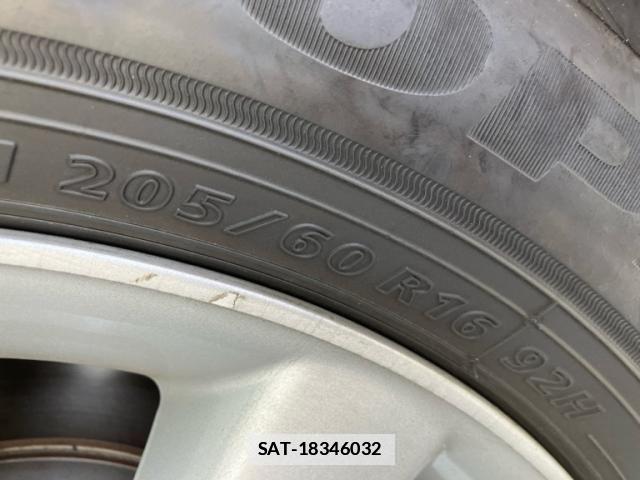 Toyota IPSUM 2004-03 7902756-8