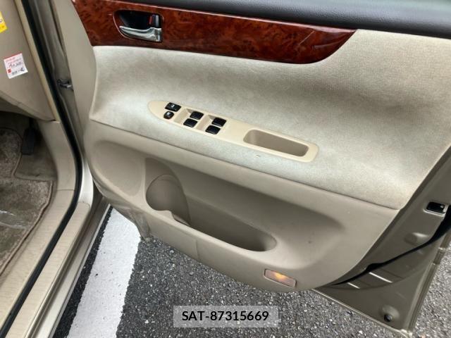 Toyota IPSUM 2001-06 8036082-7