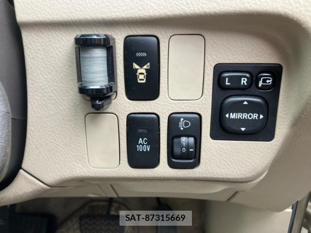Toyota IPSUM 2001-06 8036082-8
