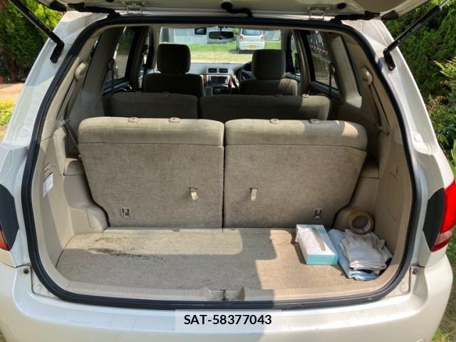 Toyota IPSUM 2001-10 8099739-11