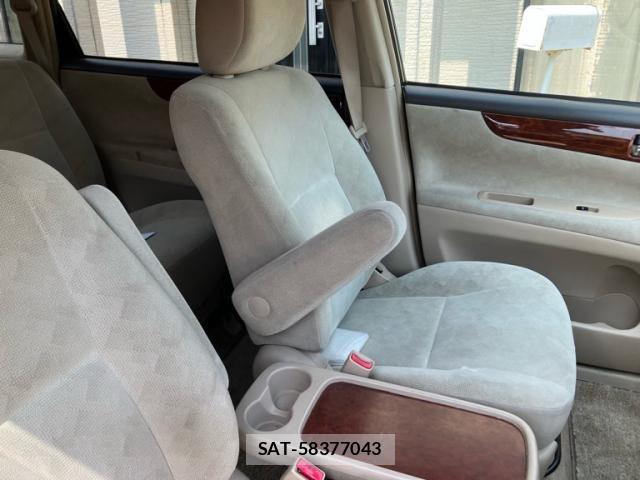 Toyota IPSUM 2001-10 8099739-14