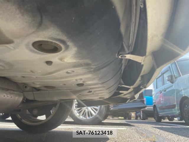 Toyota IPSUM 2003-11 8314881-10
