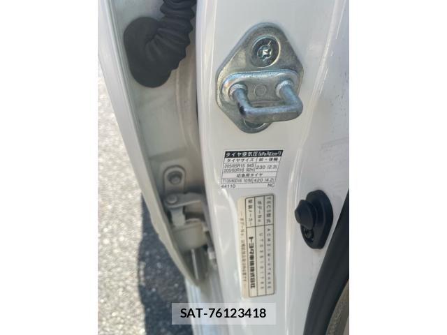 Toyota IPSUM 2003-11 8314881-12