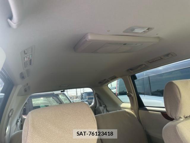 Toyota IPSUM 2003-11 8314881-17