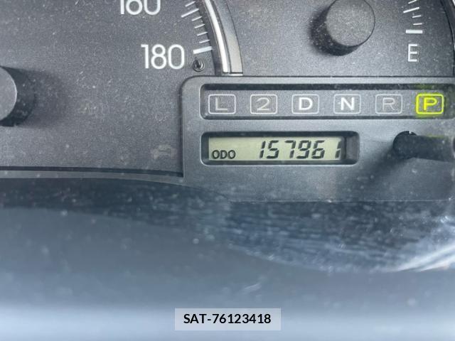 Toyota IPSUM 2003-11 8314881-19