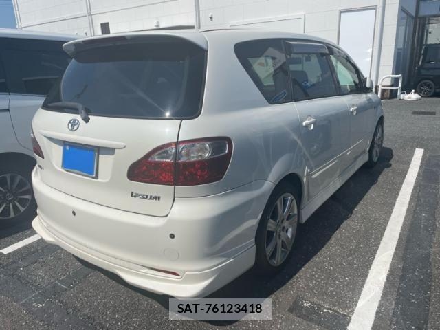 Toyota IPSUM 2003-11 8314881-4