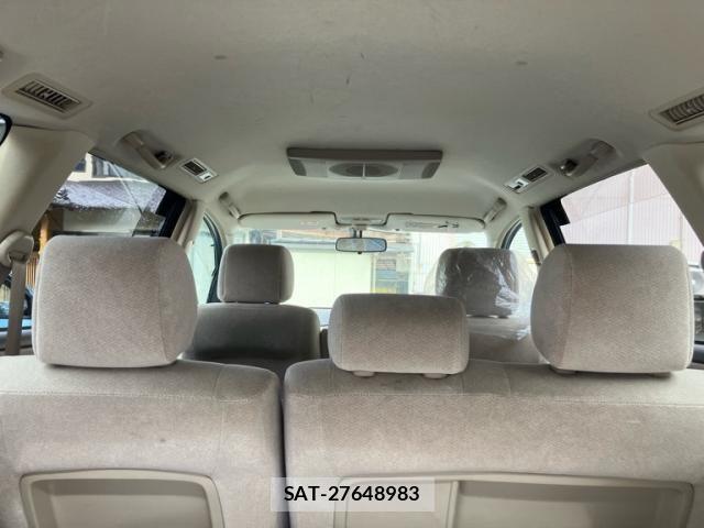 Toyota IPSUM 2003-11 8742836-11