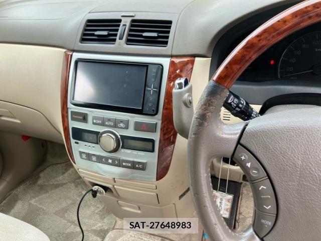 Toyota IPSUM 2003-11 8742836-18