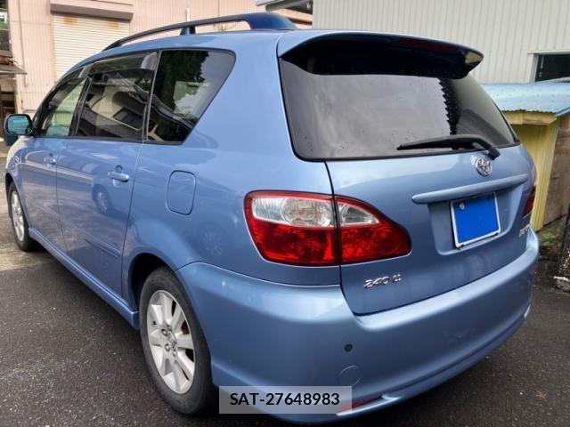 Toyota IPSUM 2003-11 8742836-7