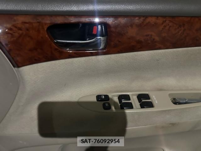 Toyota IPSUM 2006-02 8871202-15