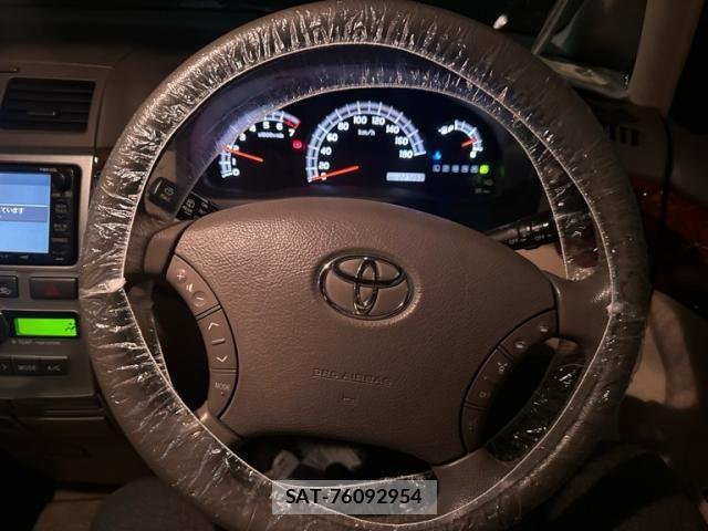 Toyota IPSUM 2006-02 8871202-17