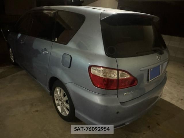 Toyota IPSUM 2006-02 8871202-3