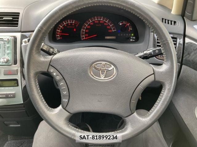 Toyota IPSUM 2004-05 7724345-12