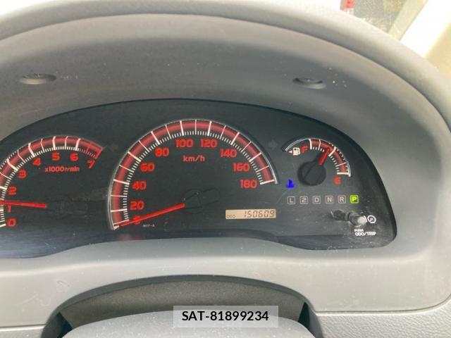 Toyota IPSUM 2004-05 7724345-13