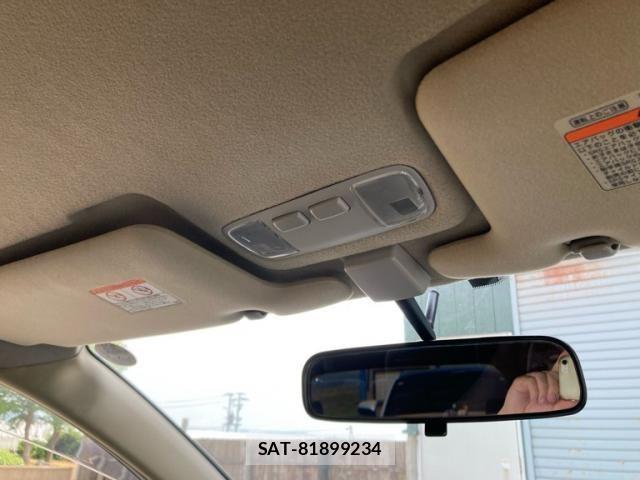 Toyota IPSUM 2004-05 7724345-17