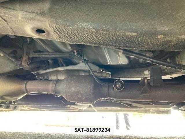Toyota IPSUM 2004-05 7724345-20