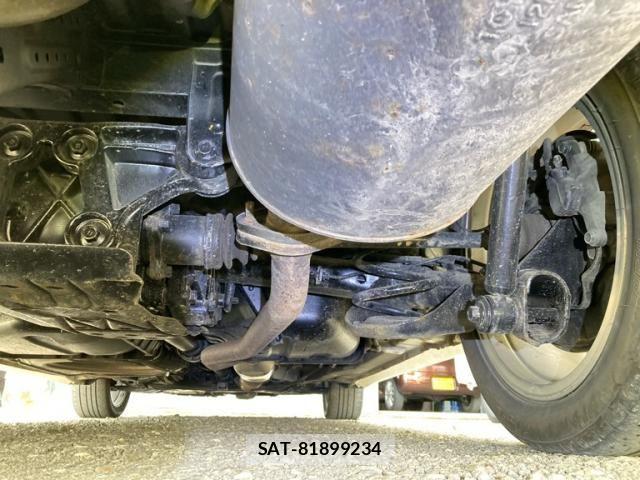 Toyota IPSUM 2004-05 7724345-23