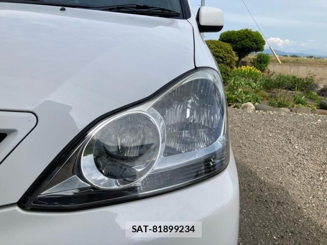 Toyota IPSUM 2004-05 7724345-2