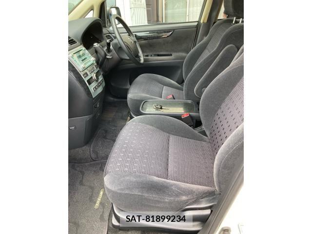 Toyota IPSUM 2004-05 7724345-8