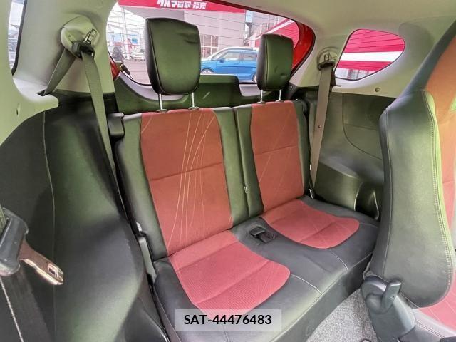 Toyota IQ 2011-10 1206914-14