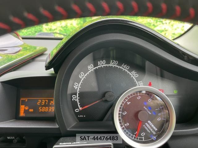 Toyota IQ 2011-10 1206914-25