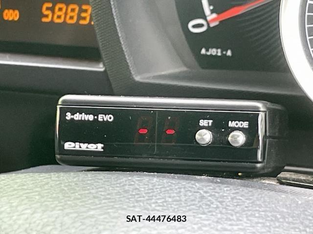 Toyota IQ 2011-10 1206914-27
