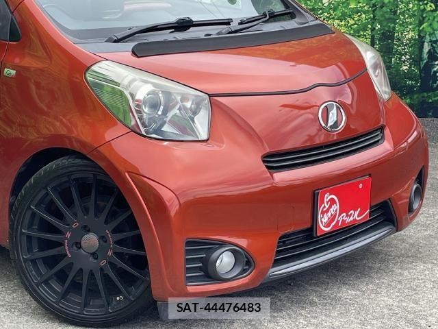 Toyota IQ 2011-10 1206914-3