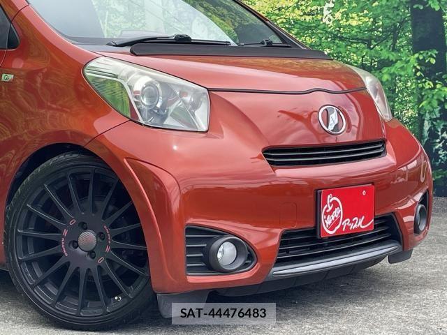 Toyota IQ 2011-10 1206914-4
