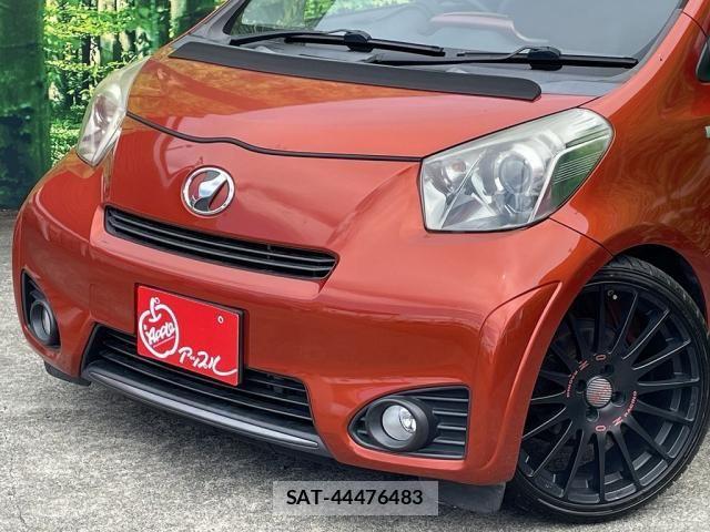 Toyota IQ 2011-10 1206914-5