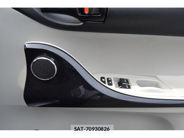 Toyota IQ 2012-01 1297722-15