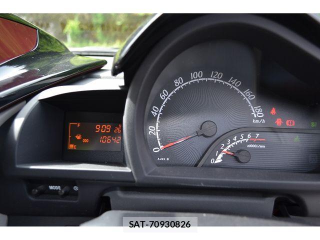 Toyota IQ 2012-01 1297722-27