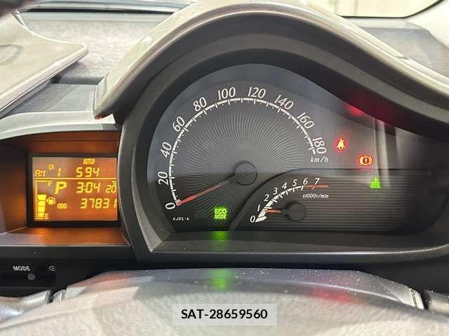 Toyota IQ 2012-01 1327978-10