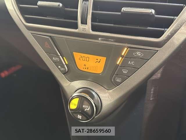 Toyota IQ 2012-01 1327978-14