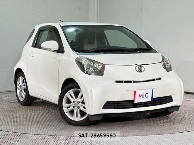 Toyota IQ 2012-01 1327978-1