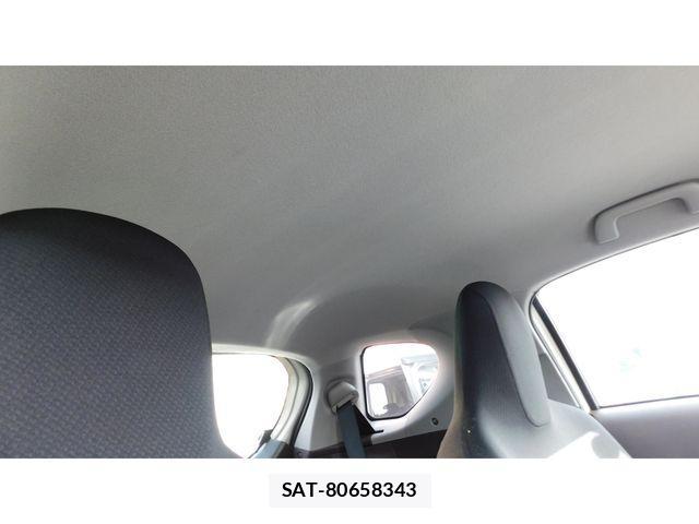 Toyota IQ 2009-01 1361966-18